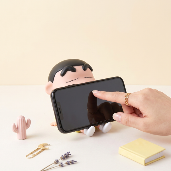 Crayon Sinchan Phone Stand