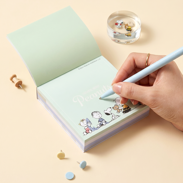 Peanuts Snoopy Square Memo Pad - Snoopy & Friends