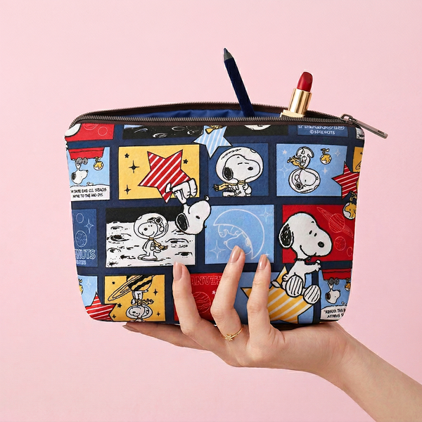 Peanuts Snoopy Travel Pouch - Discovering The Universe