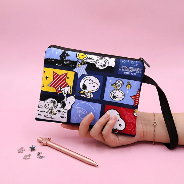 Peanuts Snoopy Travel Pouch - Discovering The Universe