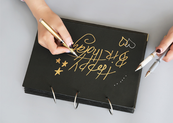 Uni-ball Signo Broad Gel Pen - Gold Ink